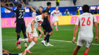 AS kalah 2-3 tetapi tetap lolos sebagai juara grup