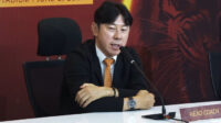 Pelatih baru Persija Jakarta, Shin Tae-yong, memberikan keterangan kepada media