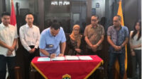 Budi Rustandi teken MoU CSR betonisasi jalan Nambo Ampel Budi Rustandi teken MoU CSR betonisasi jalan Nambo Ampel