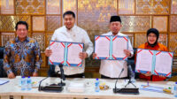 Menteri ATR Kepala BPN Nusron Wahid bersama Menteri PKP Maruarar Sirait dan Kepala BPS menandatangani Surat Edaran Bersama Menteri ATR Kepala BPN Nusron Wahid bersama Menteri PKP Maruarar Sirait dan Kepala BPS menandatangani Surat Edaran Bersama