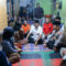 Gubernur Banten Andra Soni bersama Kapolres Pandeglang AKBP Sonny Harsono saat bertakziah ke kediaman keluarga Surakman