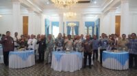 Kepala OJK Banten Adi Dharma saat Rapat Pleno Penetapan Program TPAKD Provinsi Banten Tahun 2026 di Serang. (Foto: Rangga/Bintang.co.id)